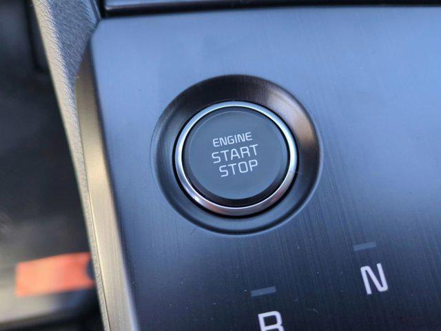 Photo of 2026 Snow White Pearl Kia Sportage