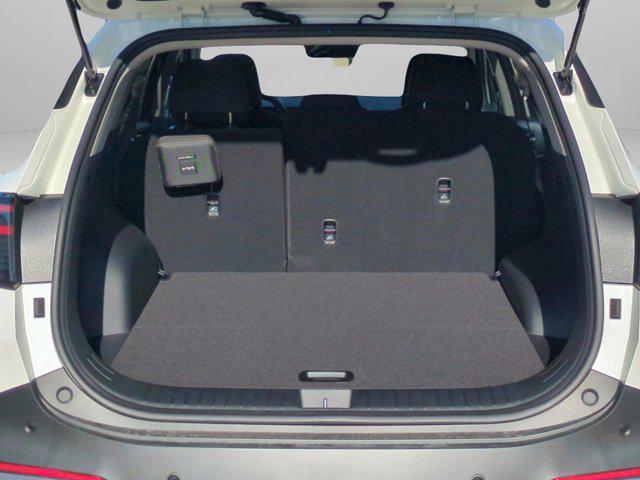 Photo of 2026 Snow White Pearl Kia Sportage