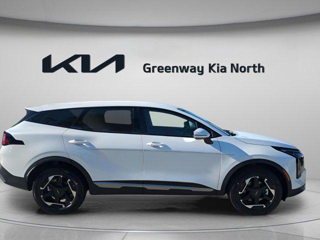 Photo of 2026 Snow White Pearl Kia Sportage