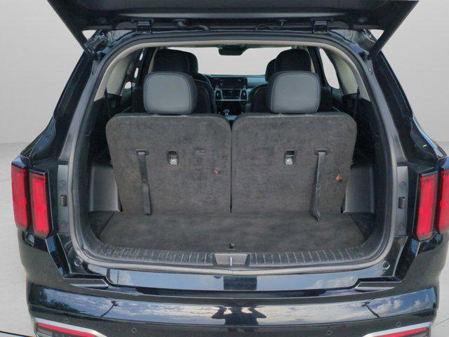 Photo of 2021 Ebony Black Kia Sorento