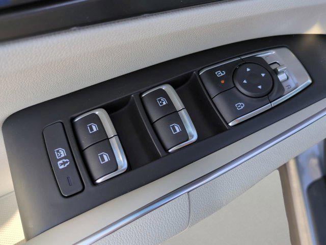 Photo of 2025 Everlasting Silver Kia Sorento