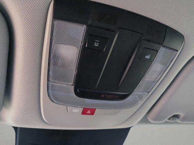 Photo of 2025 Everlasting Silver Kia Sorento