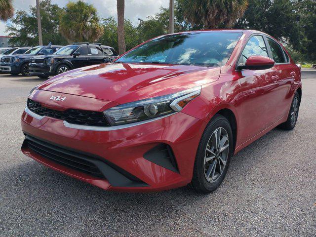 Photo of 2023 Currant Red Kia Forte