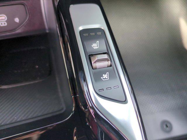 Photo of 2025 Dawning Red Kia Sorento