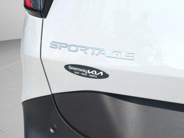 Photo of 2026 Wolf Gray Kia Sportage Hybrid