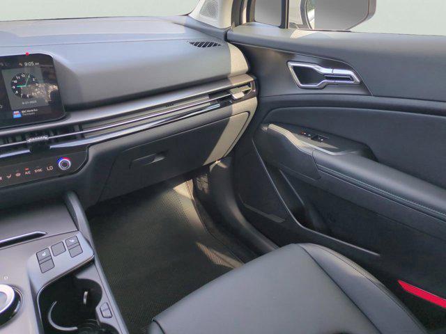 Photo of 2026 Wolf Gray Kia Sportage Hybrid