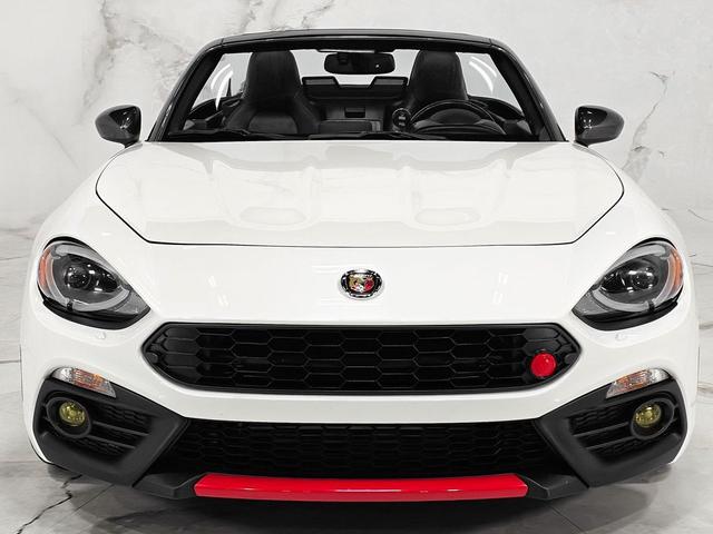 Photo of 2018 Puro White Tri-Coat Pearl FIAT 124 Spider