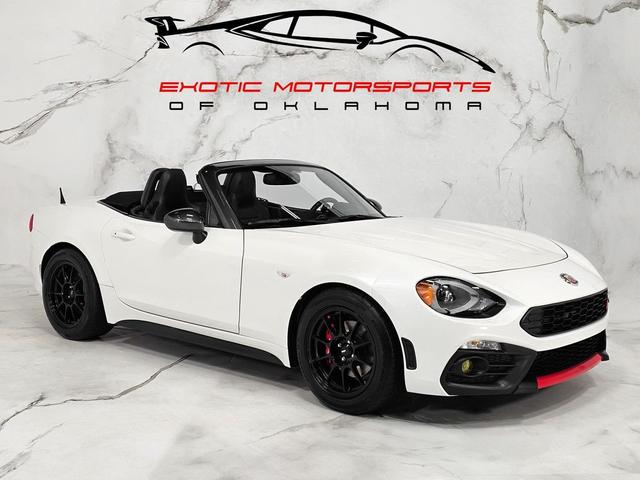 Photo of 2018 Puro White Tri-Coat Pearl FIAT 124 Spider