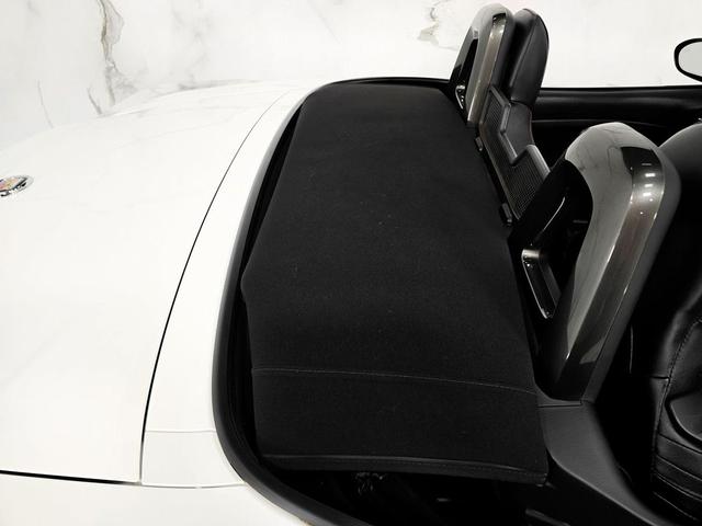 Photo of 2018 Puro White Tri-Coat Pearl FIAT 124 Spider