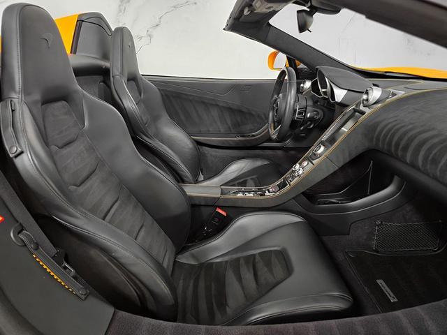 Photo of 2015 Orange McLaren 650S