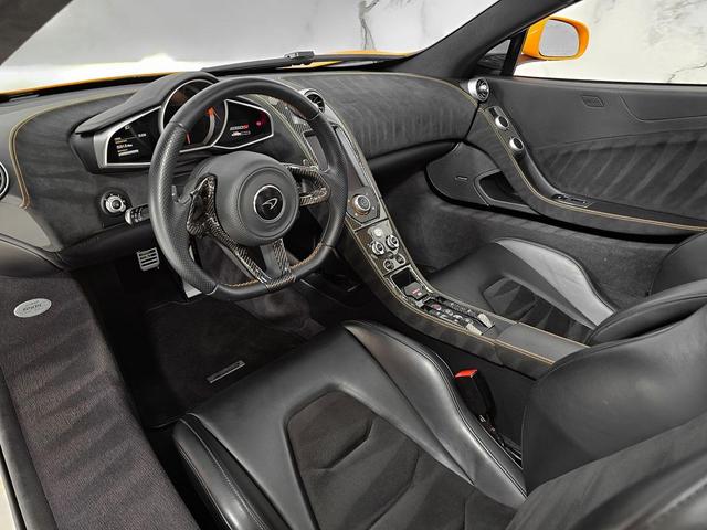 Photo of 2015 Orange McLaren 650S