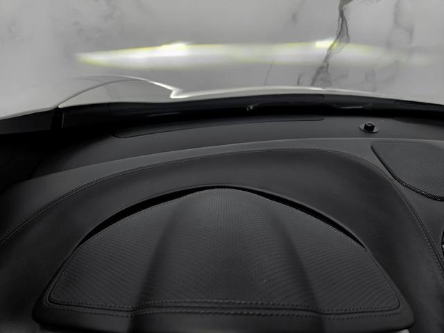 Photo of 2015 White McLaren 650S