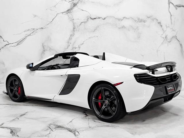 Photo of 2015 White McLaren 650S