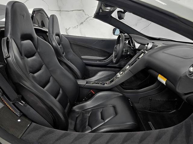 Photo of 2015 White McLaren 650S