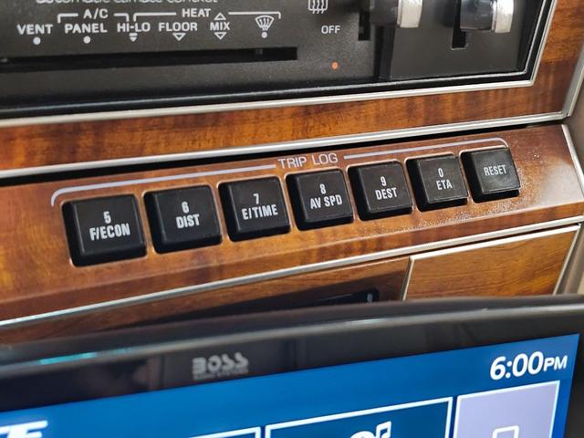 Photo of 1989 Tan Lincoln Town Car