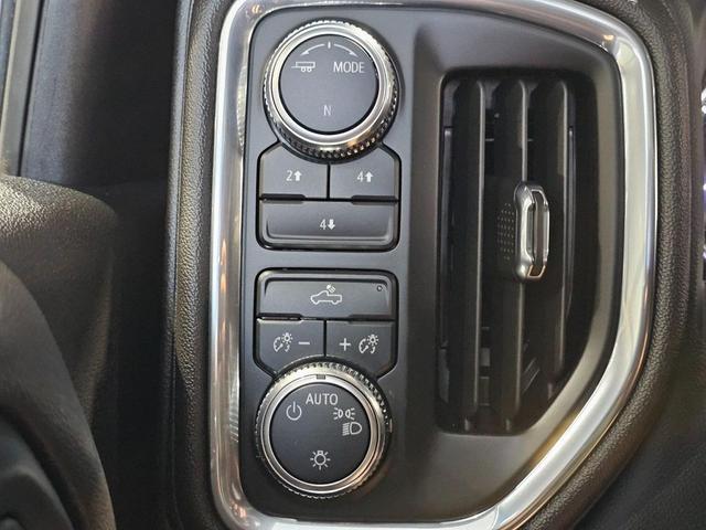 Photo of 2023 Quicksilver Metallic GMC Sierra 2500