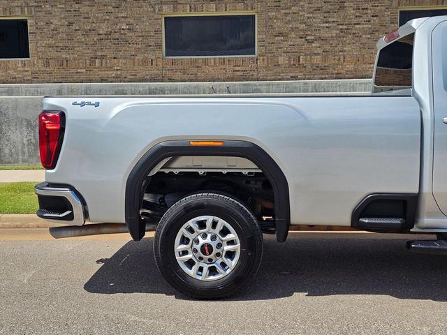 Photo of 2023 Quicksilver Metallic GMC Sierra 2500