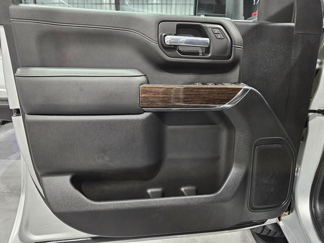 Photo of 2023 Quicksilver Metallic GMC Sierra 2500