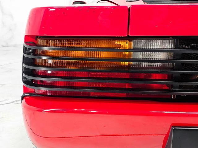 Photo of 1988 Red Ferrari Testarossa