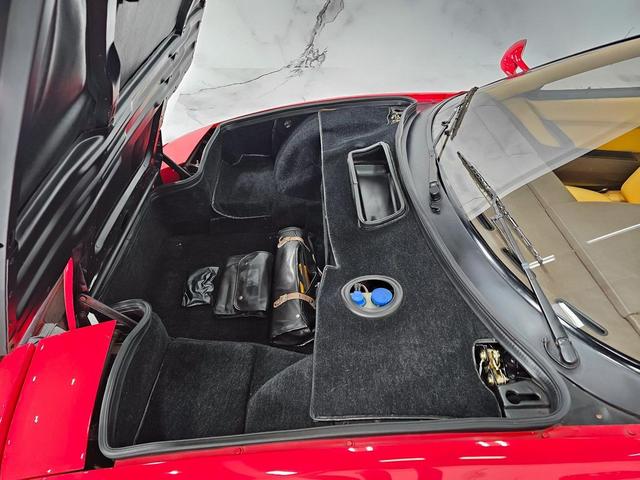 Photo of 1988 Red Ferrari Testarossa