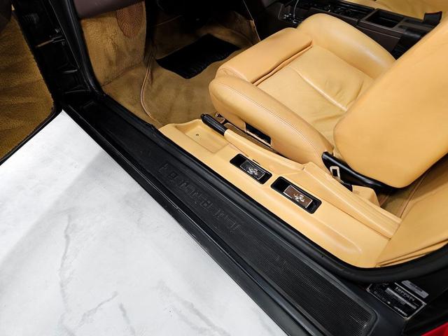 Photo of 1988 Red Ferrari Testarossa
