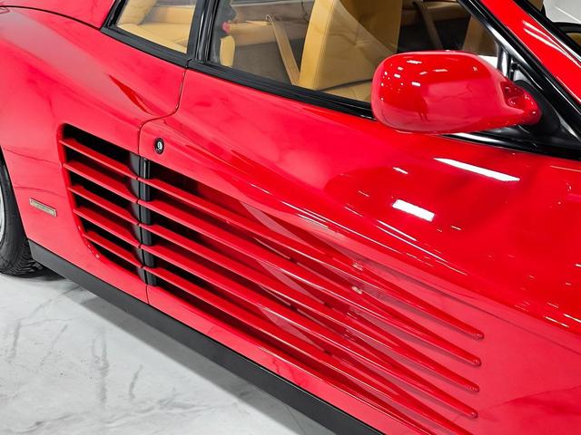 Photo of 1988 Red Ferrari Testarossa