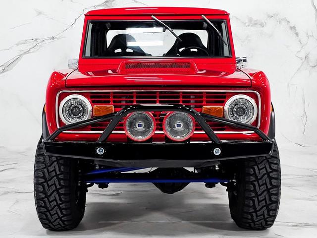 Photo of 1971 Red Ford Bronco