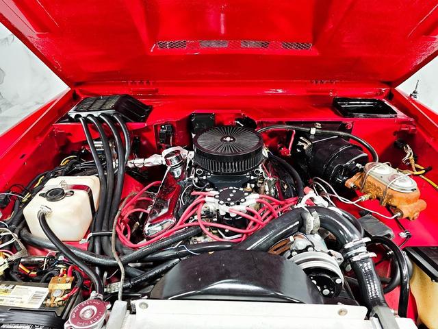 Photo of 1971 Red Ford Bronco