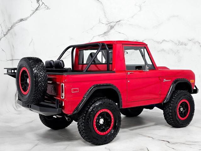 Photo of 1971 Red Ford Bronco