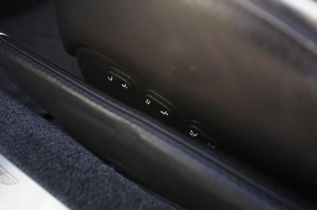 Photo of 2006 Snow Shadow Gray Aston Martin V12 Vanquish