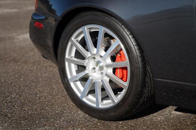 Photo of 2006 Snow Shadow Gray Aston Martin V12 Vanquish