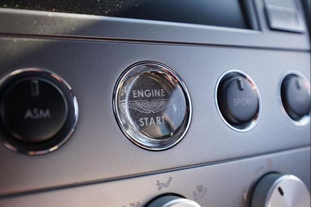 Photo of 2006 Snow Shadow Gray Aston Martin V12 Vanquish