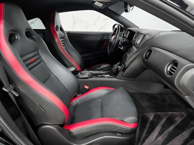 Photo of 2012 Jet Black Nissan GT-R
