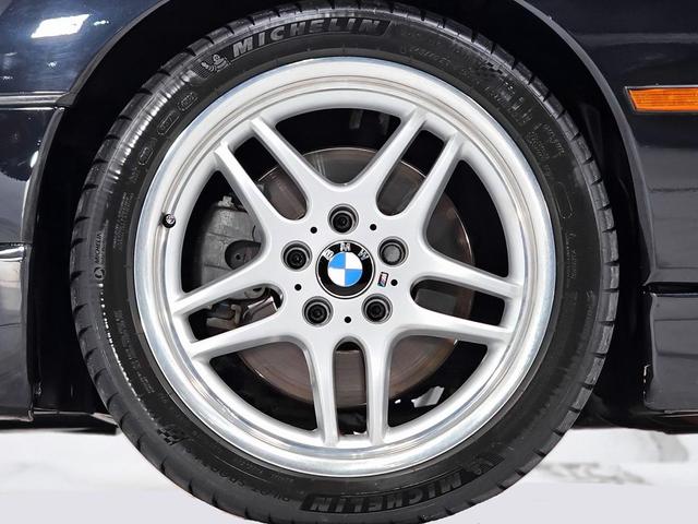 Photo of 1995 Black BMW 850