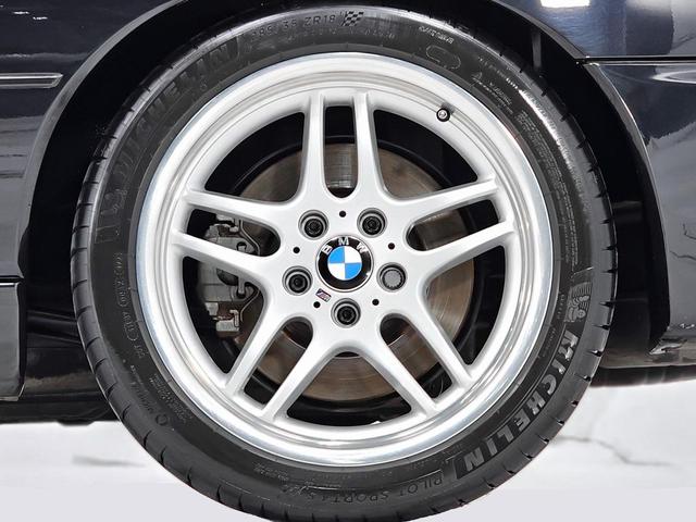 Photo of 1995 Black BMW 850