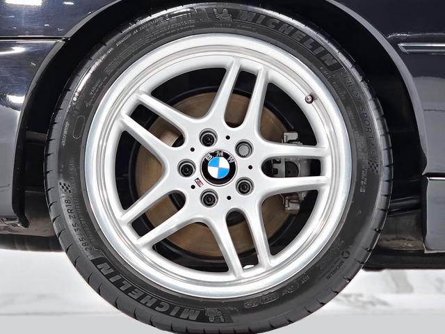 Photo of 1995 Black BMW 850