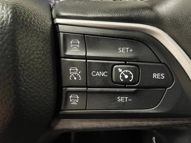 Photo of 2022 Baltic Gray Metallic Clearcoat Jeep Grand Cherokee