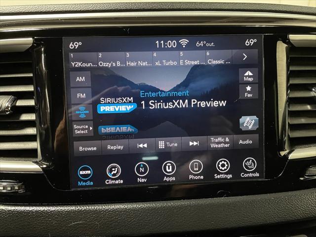 Photo of 2020 Ocean Blue Metallic Chrysler Pacifica