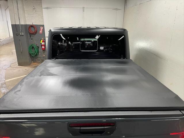 Photo of 2024 Anvil Clear Coat Jeep Gladiator