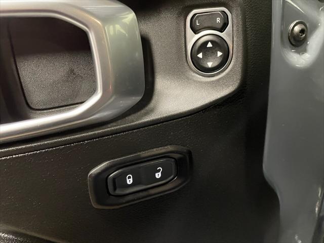 Photo of 2024 Anvil Clear Coat Jeep Gladiator