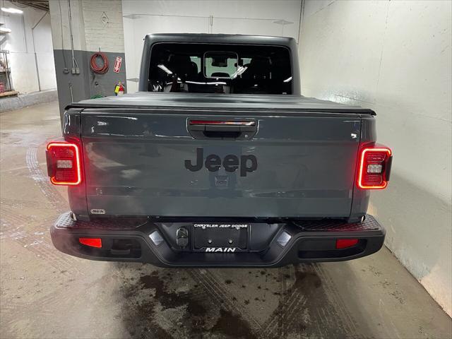Photo of 2024 Anvil Clear Coat Jeep Gladiator