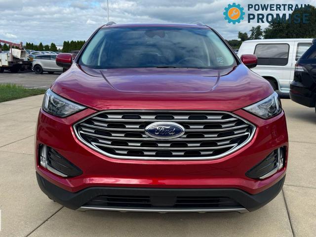 Photo of 2022 Rapid Red Metallic Tinted Clearcoat Ford Edge