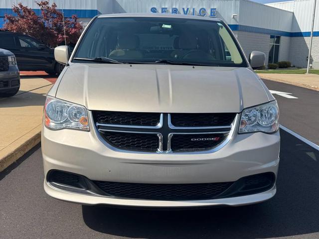 Photo of 2014 Cashmere/Sandstone Pearlcoat Dodge Grand Caravan