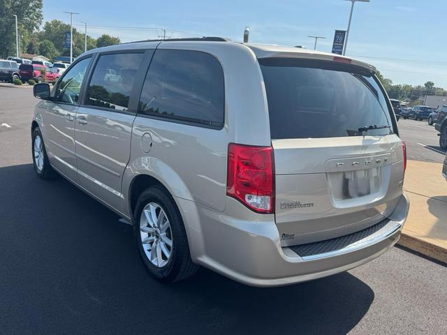 Photo of 2014 Cashmere/Sandstone Pearlcoat Dodge Grand Caravan