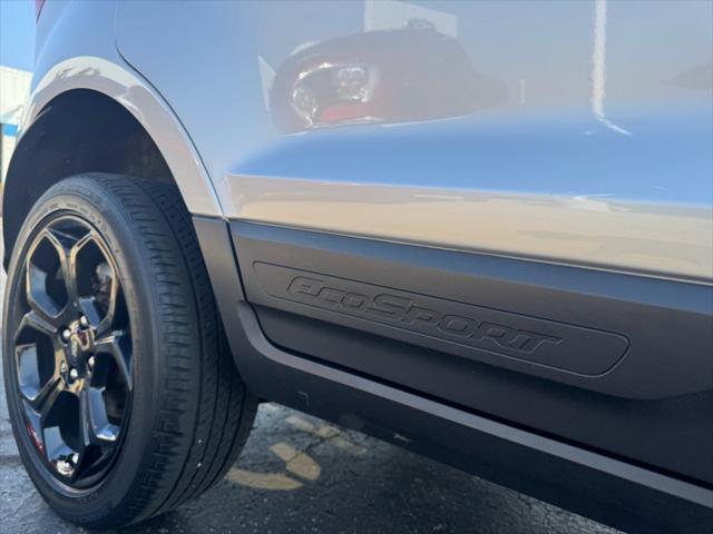Photo of 2022 Moondust Silver Metallic Ford EcoSport