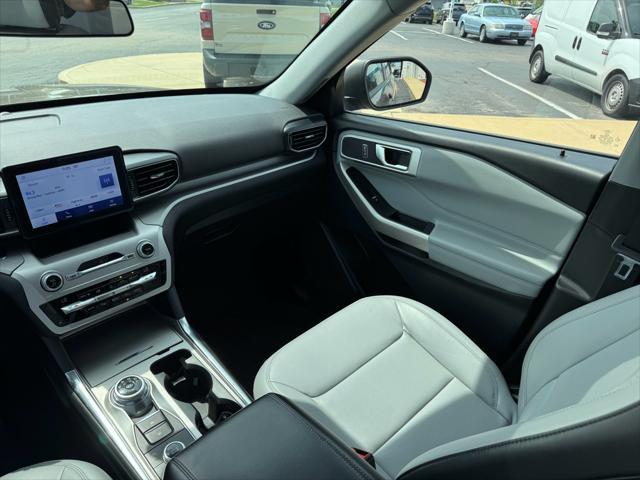 Photo of 2021 Stone Gray Metallic Ford Explorer