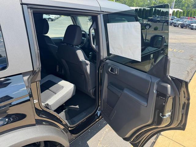 Photo of 2025 Shadow Black Ford Bronco