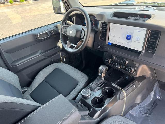 Photo of 2025 Shadow Black Ford Bronco