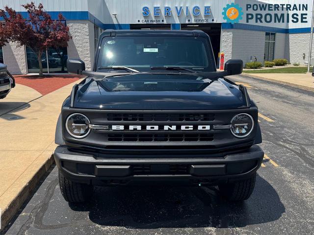 Photo of 2025 Shadow Black Ford Bronco