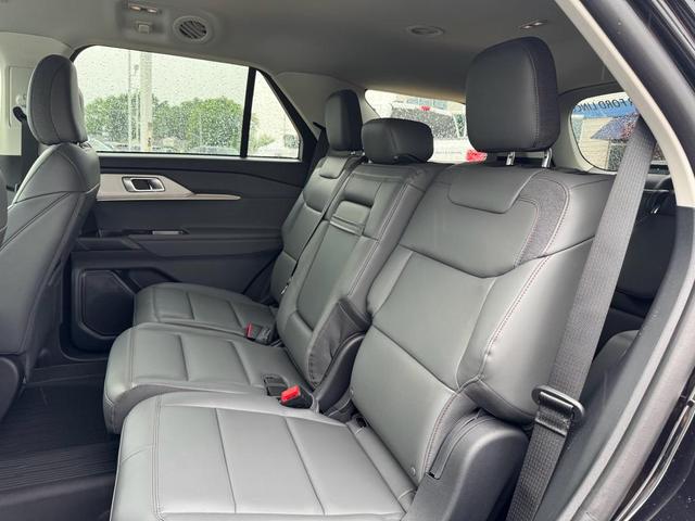 Photo of 2025 Agate Black Metallic Ford Explorer